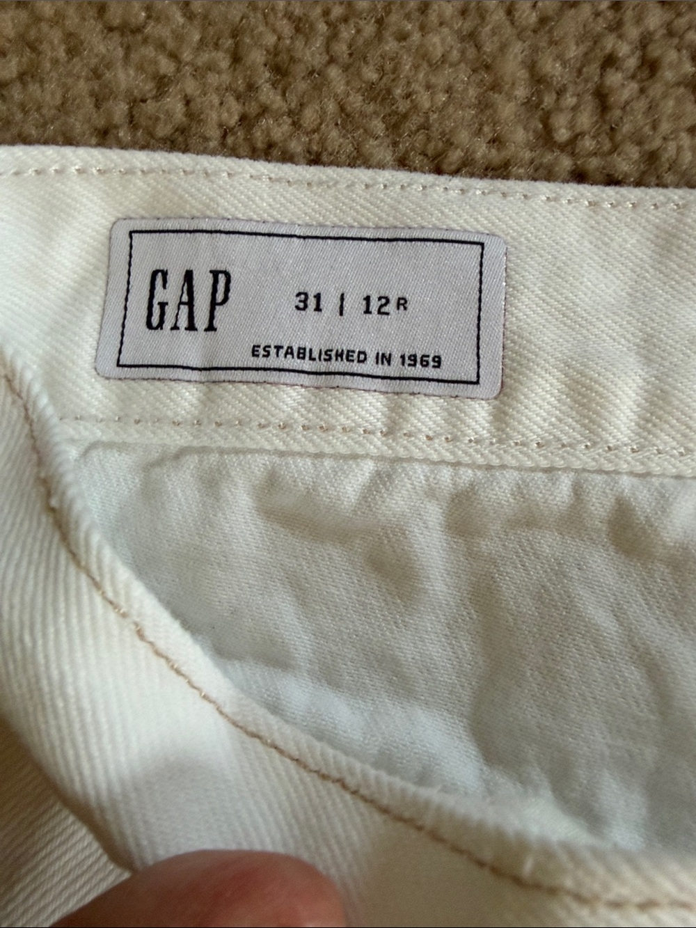 GAP White Women's Bermuda Shorts - Picture 3 of 3